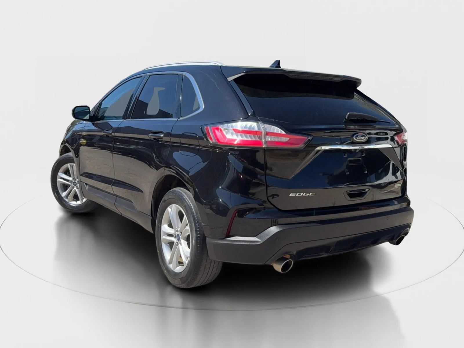 Used 2020 Ford Edge SEL FWD image 3