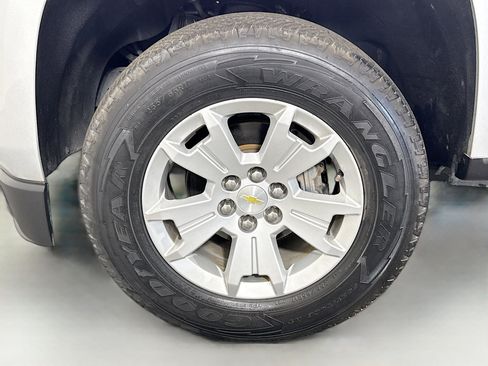 Used 2018 Chevrolet Colorado LT w/ LT Convenience Package RWD image 37