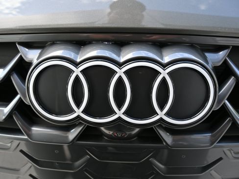 Used 2025 Audi A5 2.0T Premium Plus w/ Premium Plus AWD/4WD image 12