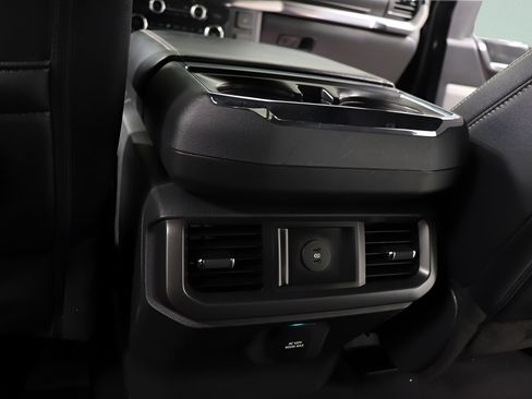Used 2025 Ford F150 Lariat AWD/4WD image 28