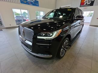 Used 2022 Lincoln Navigator Reserve AWD/4WD video 1