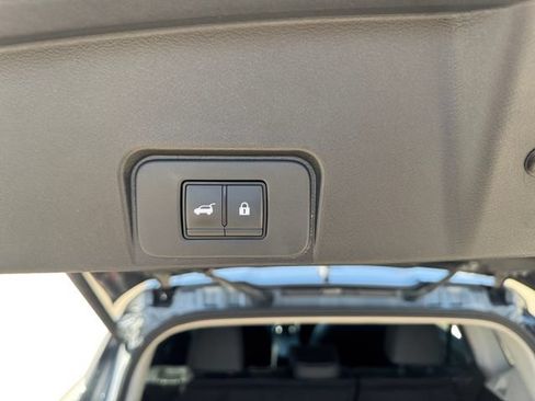 Used 2026 Nissan Rogue SL AWD/4WD image 15
