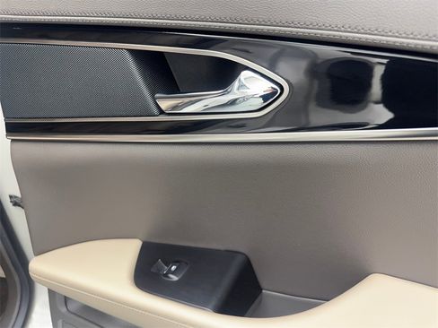 Used 2022 Lincoln Nautilus Reserve image 43