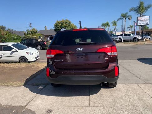Used 2014 Kia Sorento LX FWD image 5