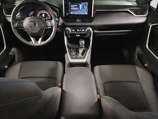 Used 2025 Toyota RAV4 SE AWD/4WD image 16