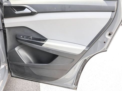 Certified 2023 Volkswagen Taos SE AWD/4WD image 33