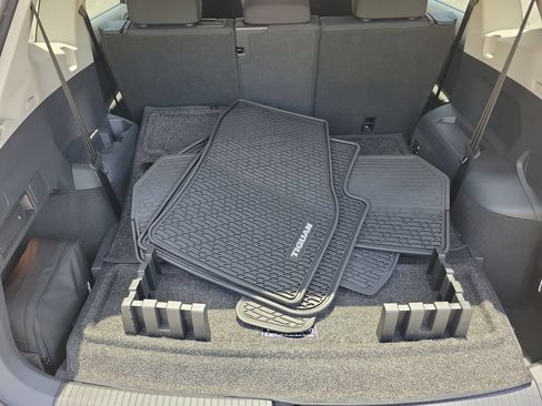 Used 2020 Volkswagen Tiguan S FWD image 7
