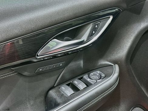 Used 2023 Buick Envision Essence w/ Technology Package I AWD/4WD image 18