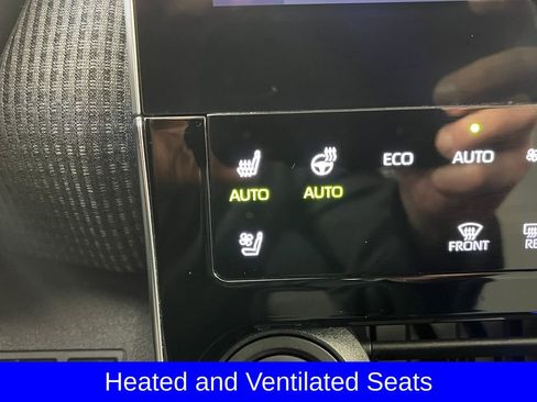 Used 2023 Subaru Solterra AWD image 5