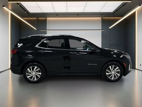 Used 2023 Chevrolet Equinox Premier FWD image 6