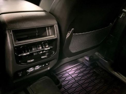 Used 2022 Jeep Grand Cherokee Overland AWD/4WD image 34