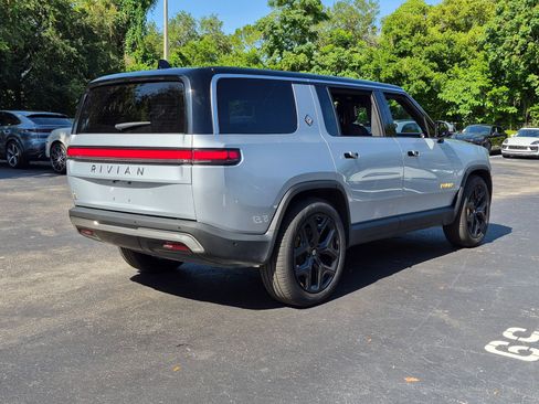 Used 2023 Rivian R1S Adventure AWD/4WD image 9