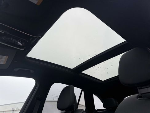 New 2026 Mercedes-Benz GLC 300 image 21