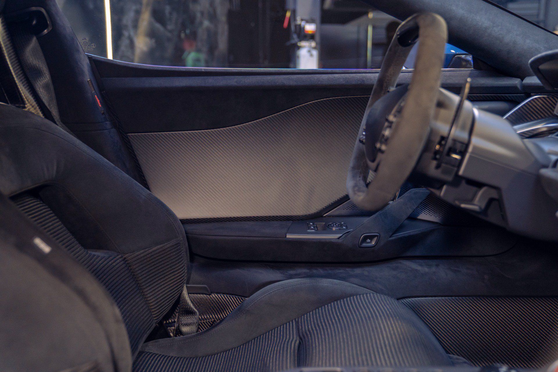 Used 2021 Ford GT RWD image 53
