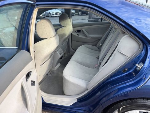 Used 2009 Toyota Camry LE FWD image 11