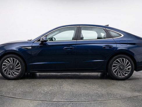 Used 2025 Hyundai Sonata SEL FWD image 4