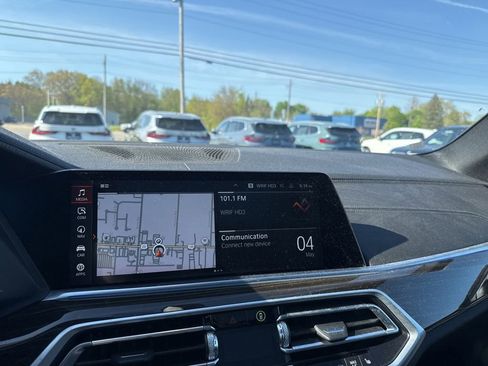 Used 2023 BMW X5 xDrive40i w/ Premium Package AWD/4WD image 15