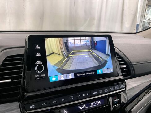 Used 2025 Honda Odyssey Elite image 19
