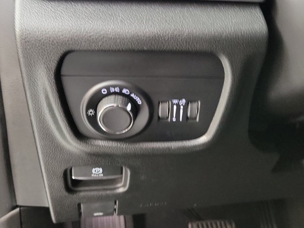 Used 2024 Jeep Grand Cherokee L Laredo AWD/4WD image 13