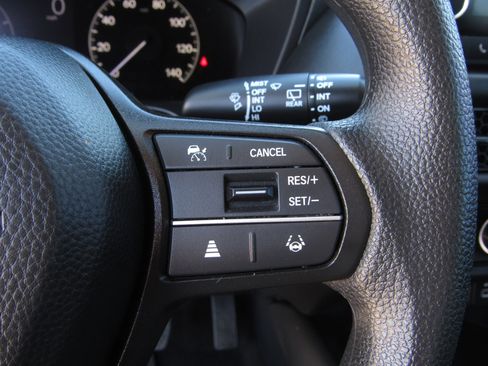 Certified 2024 Honda HR-V LX image 24