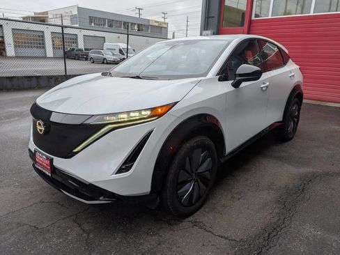 Used 2023 Nissan Ariya AWD image 6