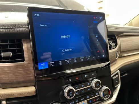 Used 2024 Ford Expedition Max Limited image 29