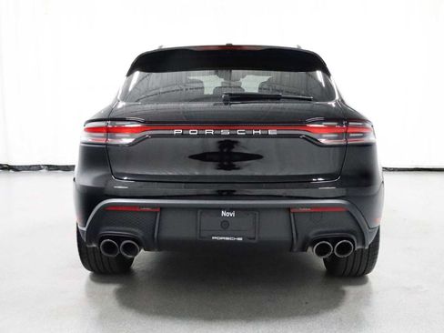 Certified 2026 Porsche Macan AWD/4WD image 7