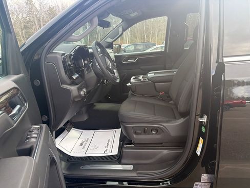 New 2026 GMC Sierra 1500 SLE w/ Preferred Package AWD/4WD image 11