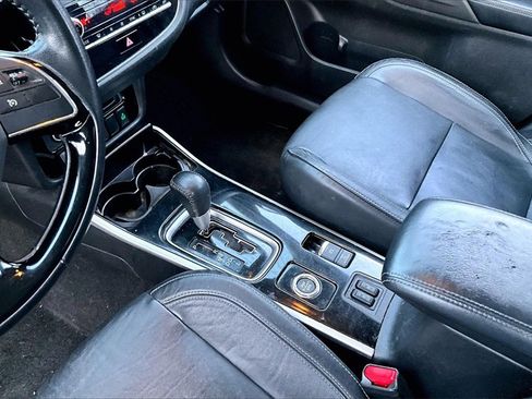 Used 2020 Mitsubishi Outlander SE image 13