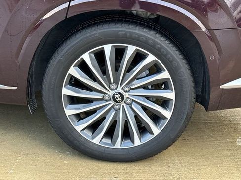 Used 2024 Hyundai Palisade Calligraphy image 12