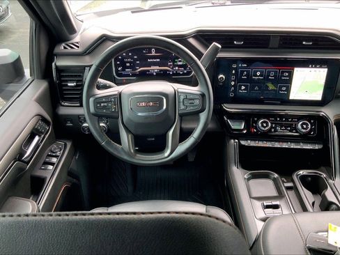 Used 2024 GMC Sierra 2500 AT4 w/ AT4 Premium Plus Package AWD/4WD image 5