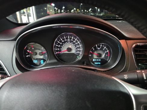 Used 2013 Chrysler 200 Touring image 6