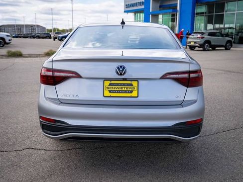 Used 2024 Volkswagen Jetta SE FWD image 7