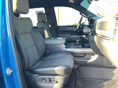 Used 2022 Chevrolet Silverado 1500 ZR2 image 25