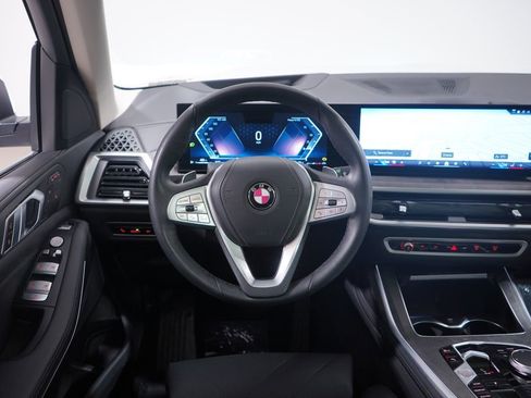 Certified 2024 BMW X7 xDrive40i w/ Parking Assistance Package image 11