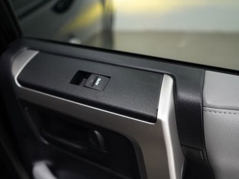 Used 2013 Toyota 4Runner SR5 w/ Premium Pkg AWD/4WD image 47