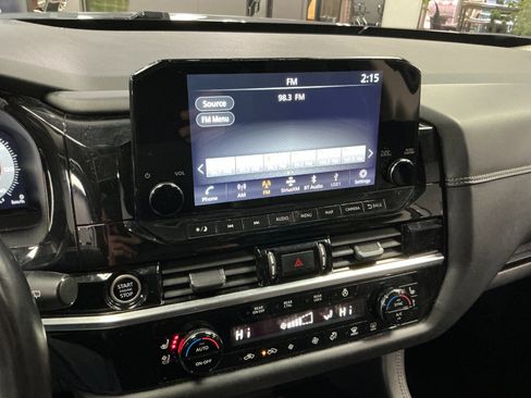 Used 2022 Nissan Pathfinder Platinum w/ Cargo Package image 18