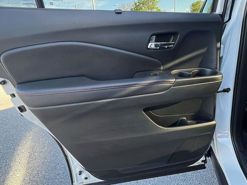 Used 2021 Honda Pilot Black Edition image 18