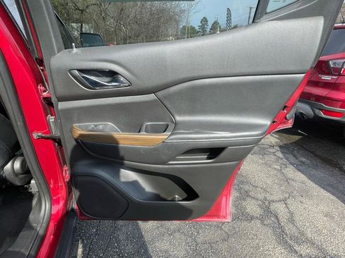 Used 2019 GMC Acadia SLE image 21