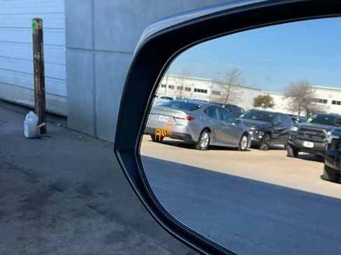 Used 2025 Toyota RAV4 XLE image 20