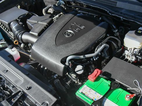 Used 2023 Toyota Tacoma TRD Off-Road w/ Technology Package image 45