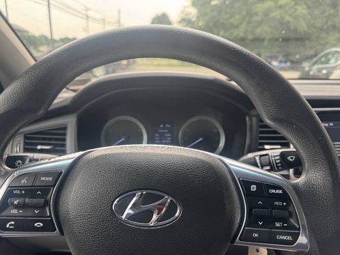 Used 2018 Hyundai Sonata SE FWD image 22
