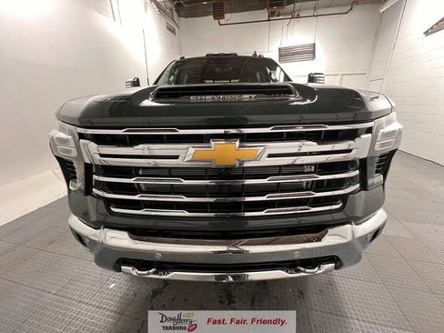 New 2026 Chevrolet Silverado 3500 LTZ w/ LTZ Convenience Package AWD/4WD image 2