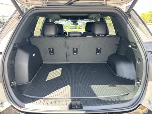 New 2026 GMC Terrain AT4 w/ LPO, Floor Liner Package AWD/4WD image 12