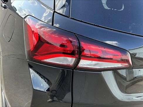 Used 2023 Chevrolet Equinox LT image 39