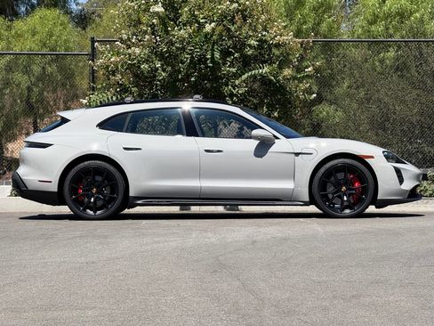 Certified 2024 Porsche Taycan GTS AWD/4WD image 8