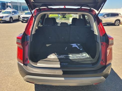 Certified 2023 Nissan Rogue SV FWD image 11