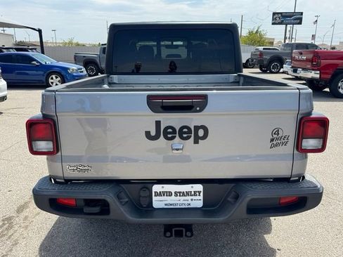 Used 2021 Jeep Gladiator Sport AWD/4WD image 5