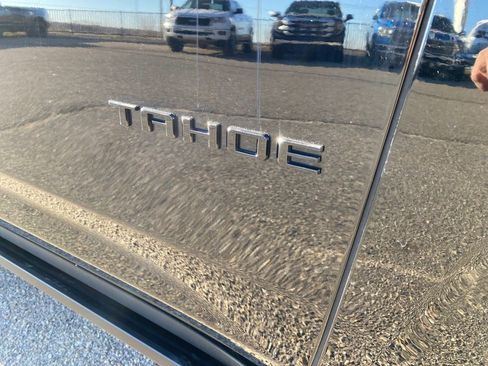 Used 2023 Chevrolet Tahoe Premier AWD/4WD image 35