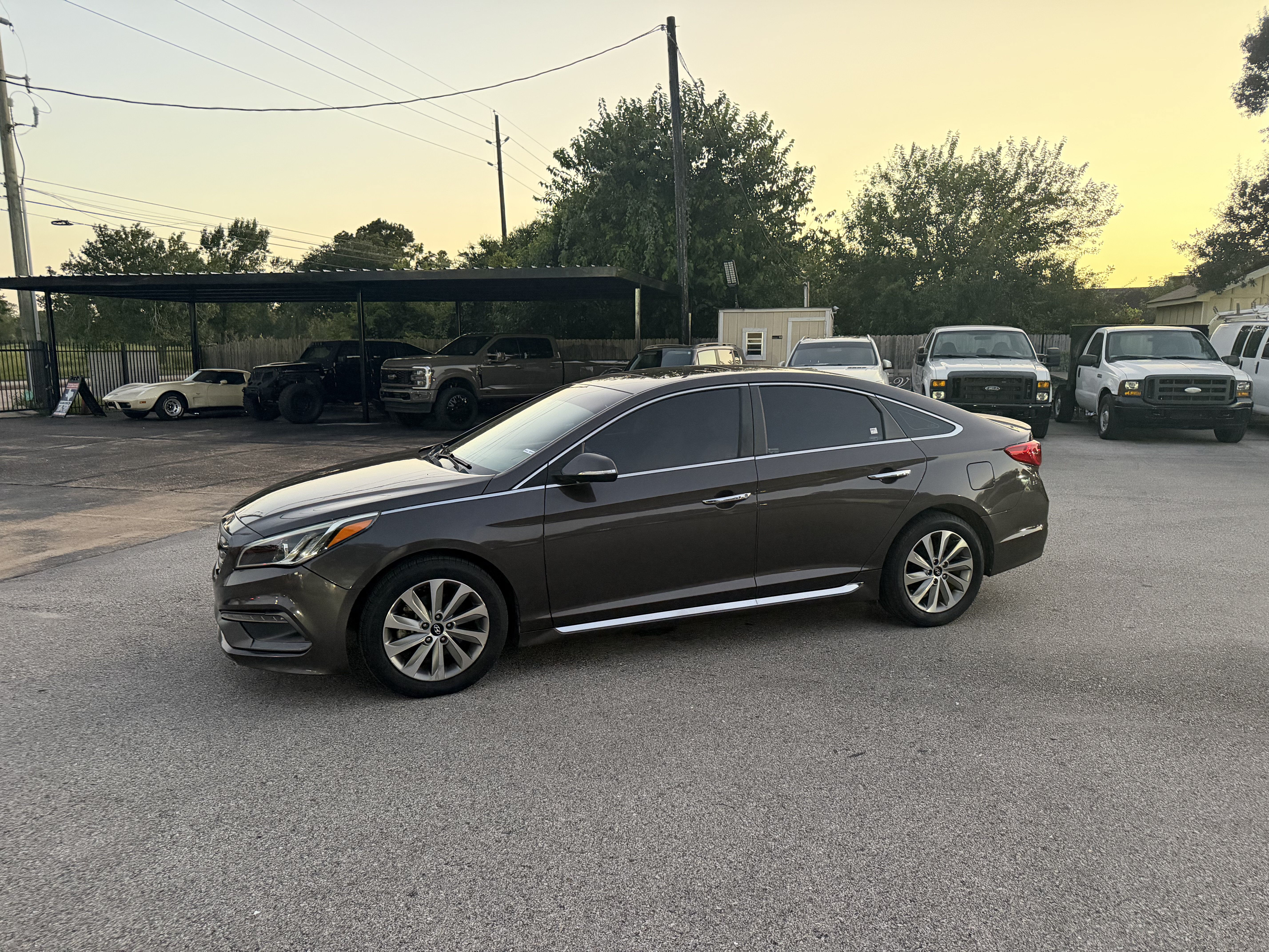 Used 2016 Hyundai Sonata Sport w/ Option Group 03 FWD image 11